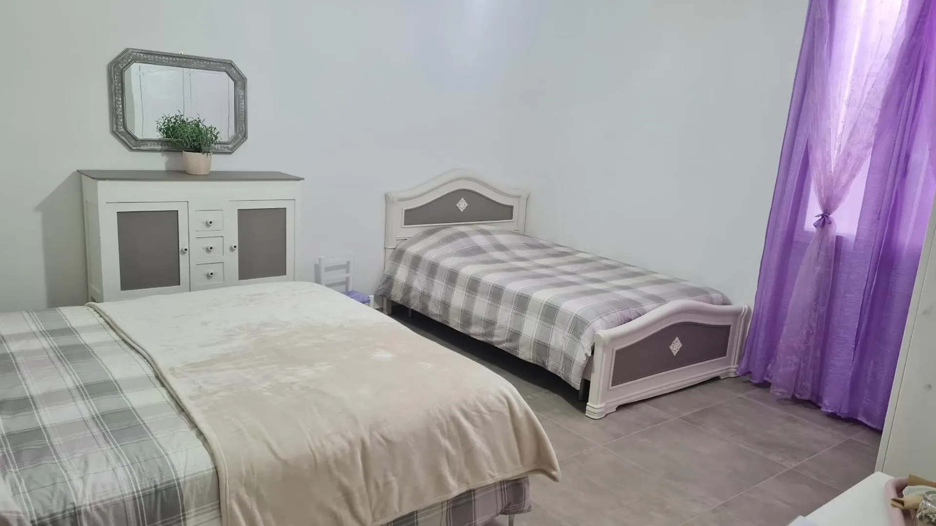 Tana Della Lavanda Montefiorino Itália